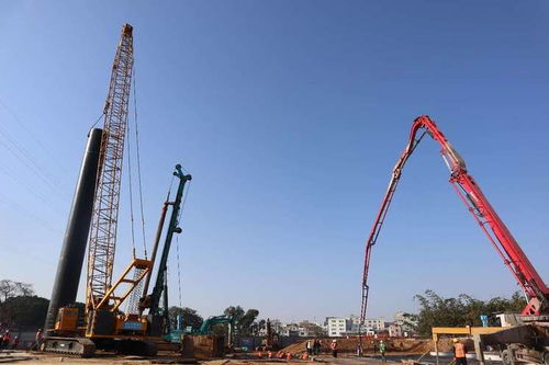 廣西五一施工不打烊 建筑工地繁忙推進項目建設